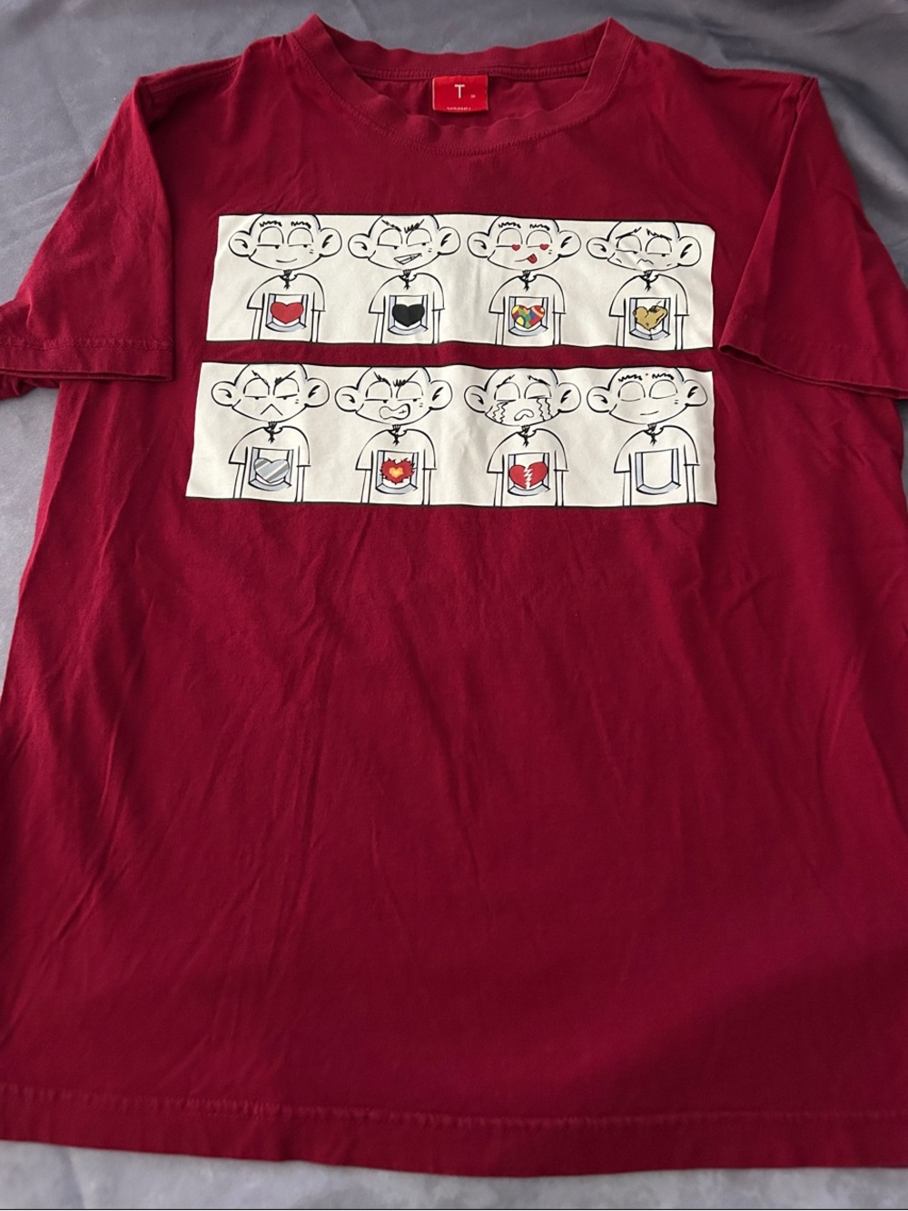 Vancl Graphic T-Shirt in Dark Red - Medium